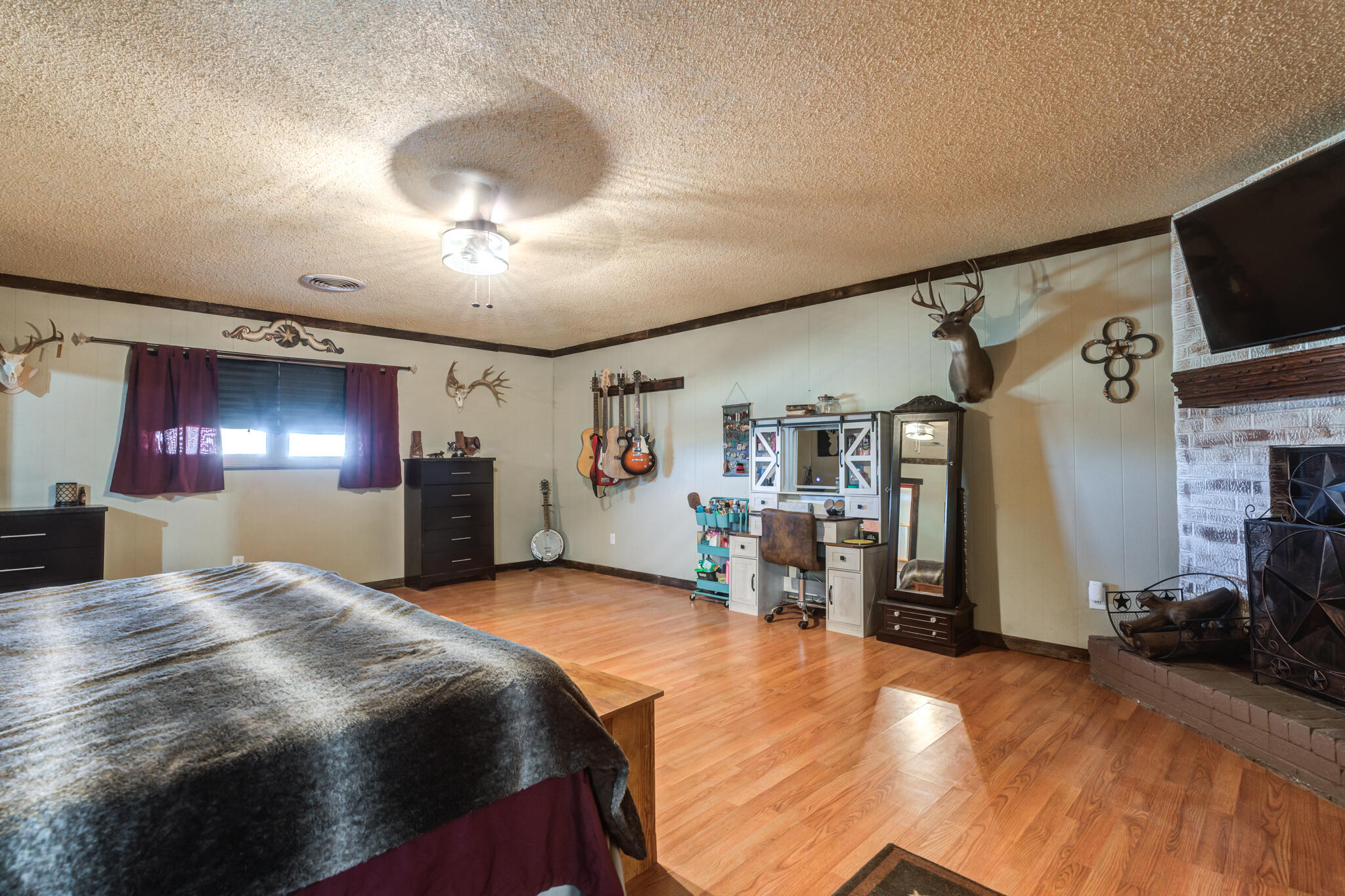 208 Duggan Avenue Property Photo 40
