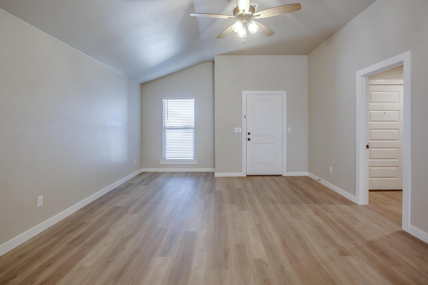 1705 141st Street Property Photo 3