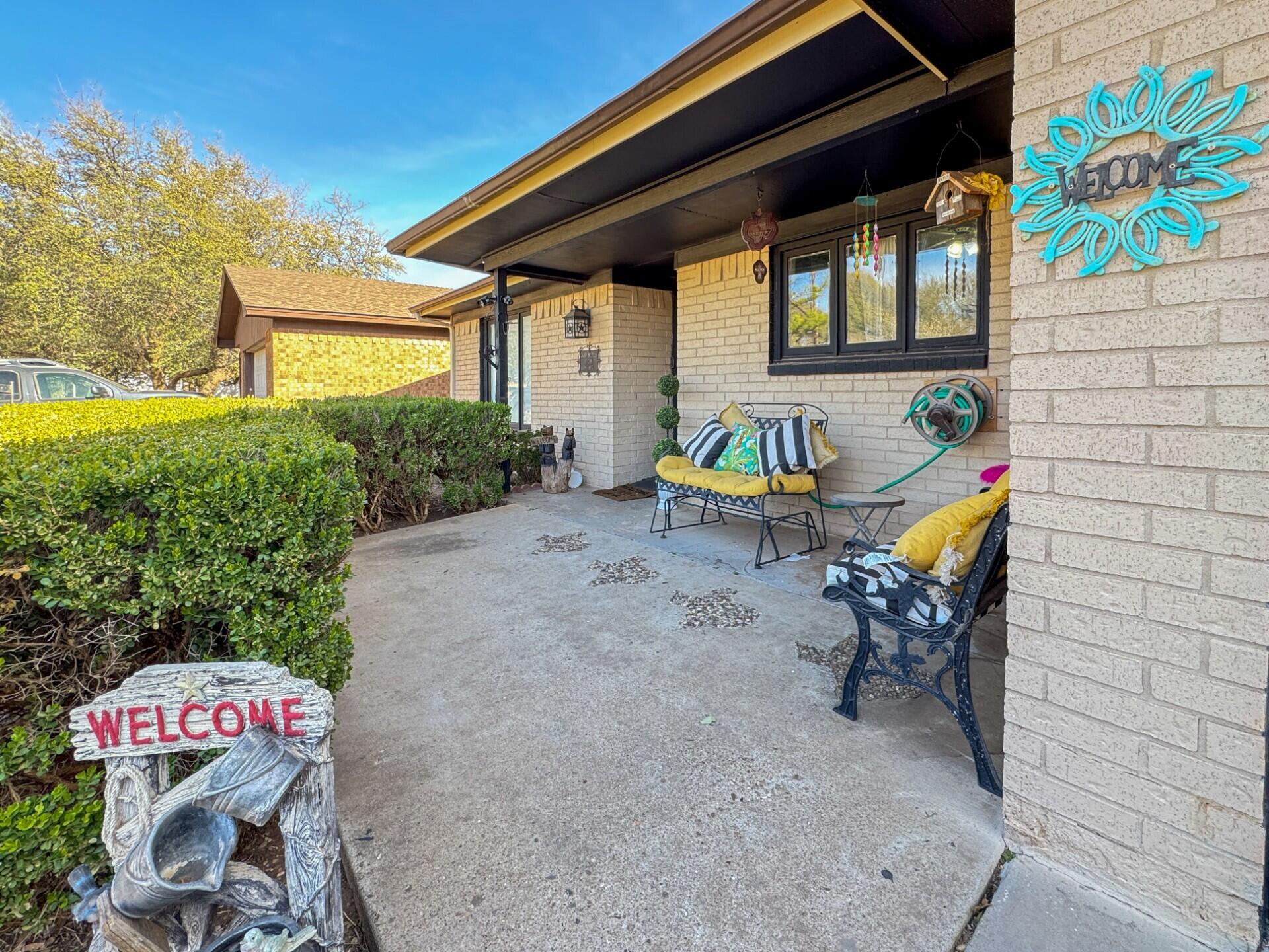 2703 78th Street Property Photo 2
