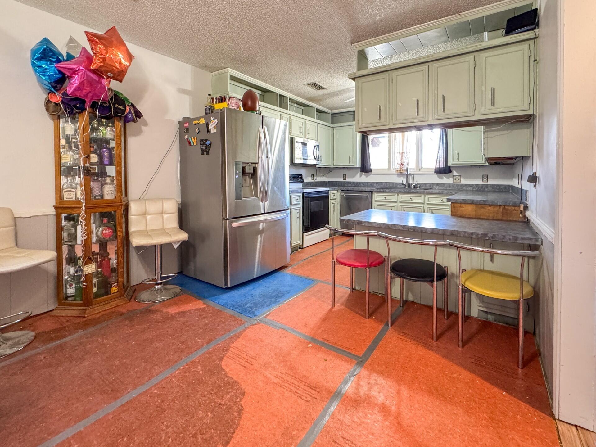 2703 78th Street Property Photo 9