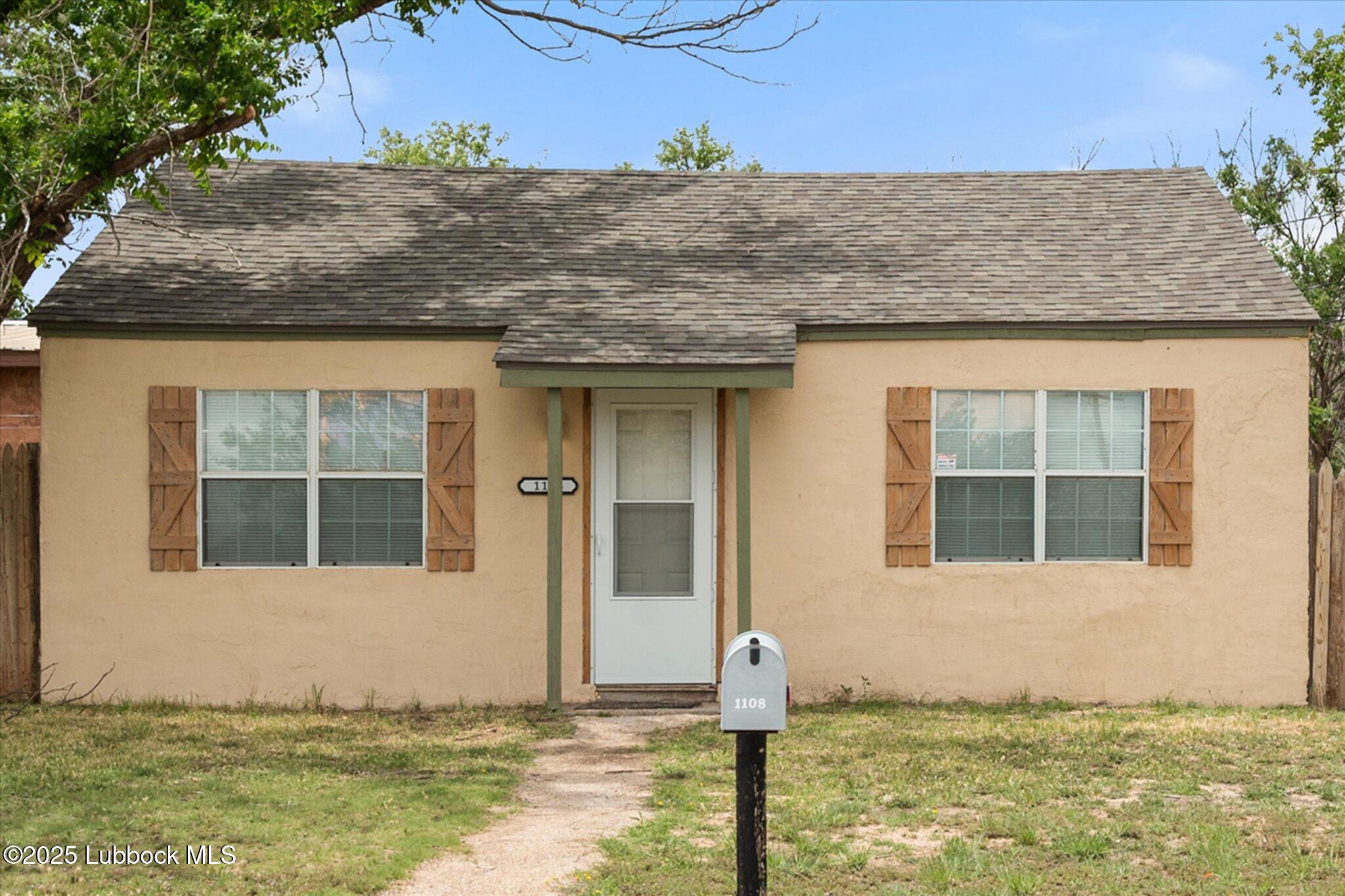 1108 Ave K Property Photo 1