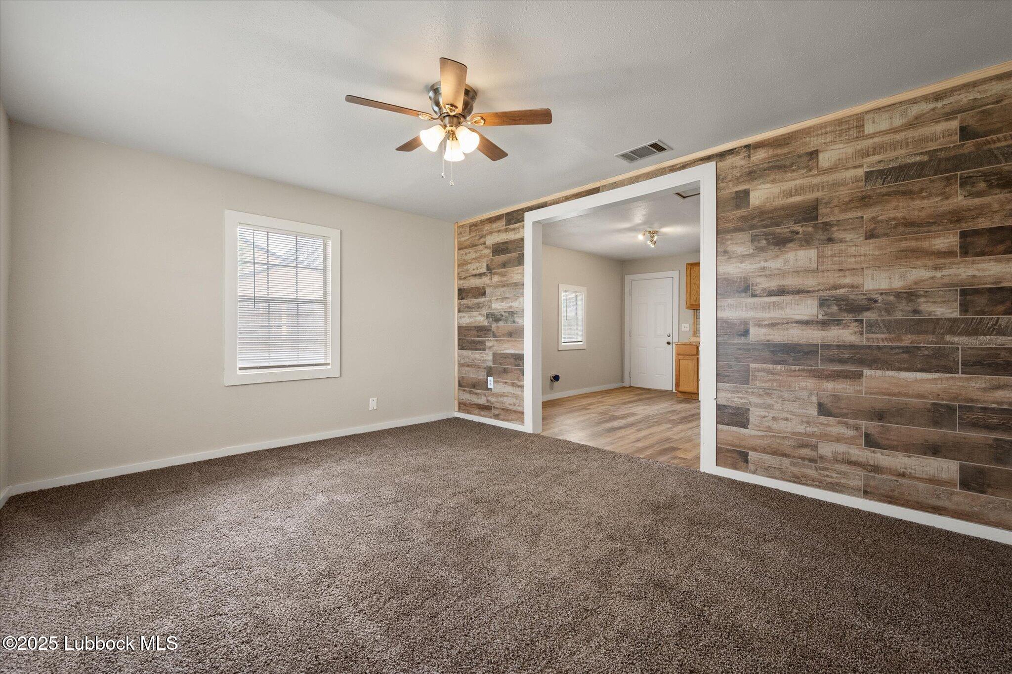 1108 Ave K Property Photo 5