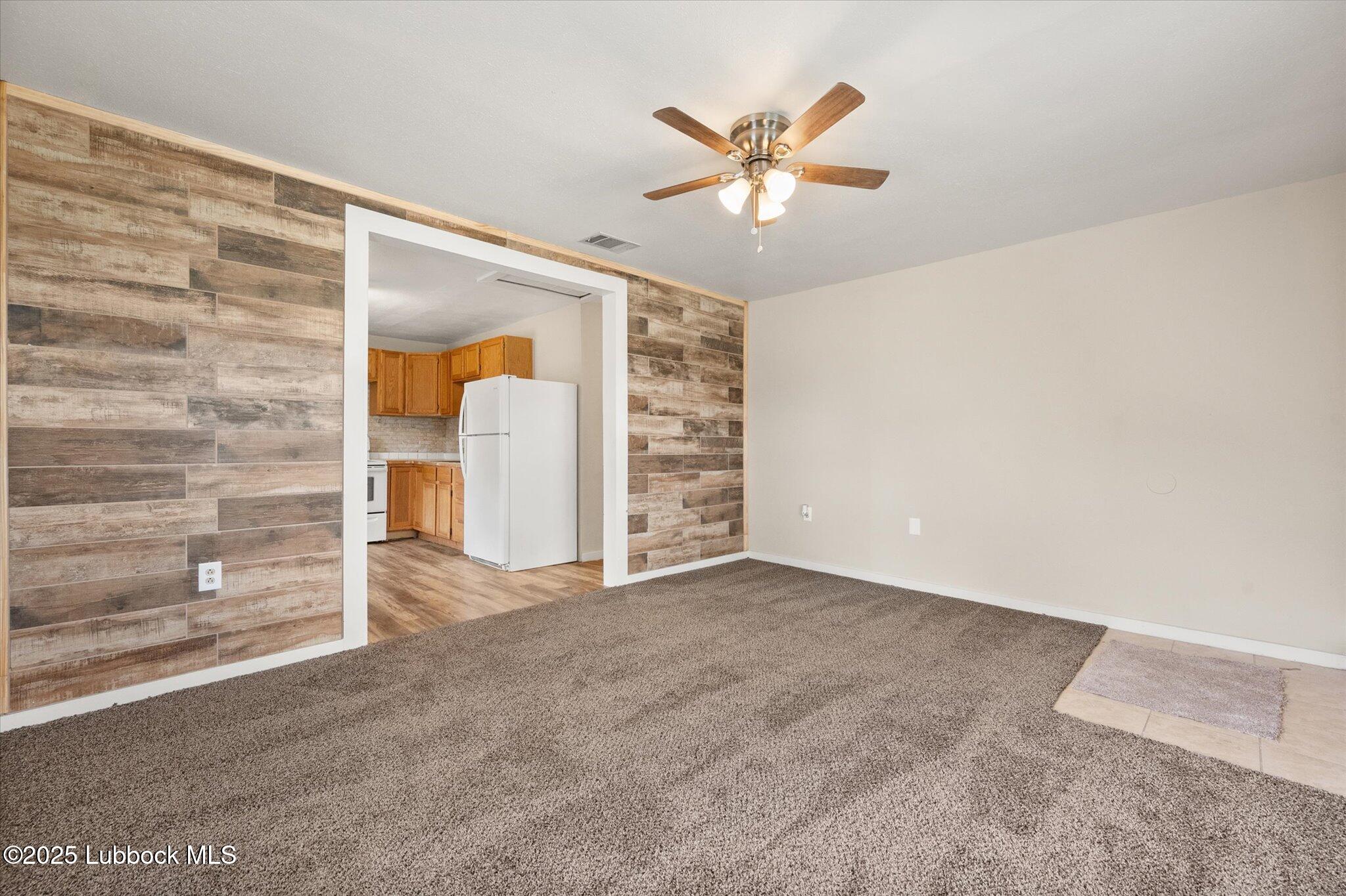 1108 Ave K Property Photo 6