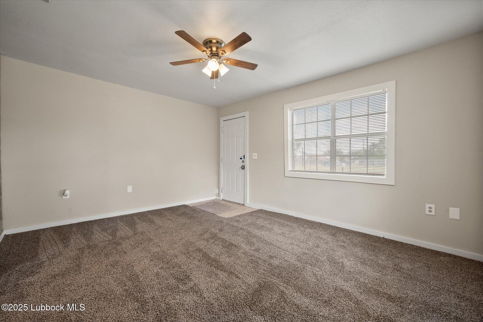 1108 Ave K Property Photo 7