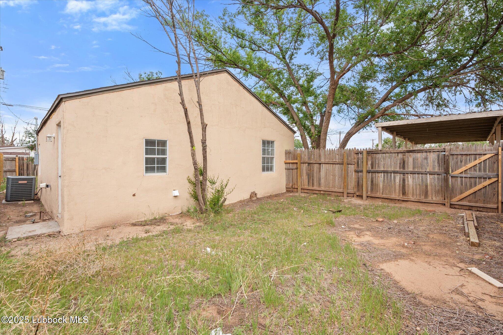1108 Ave K Property Photo 17