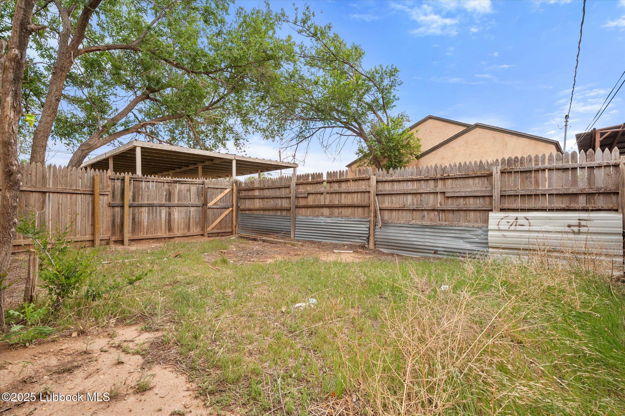 1108 Ave K Property Photo 18