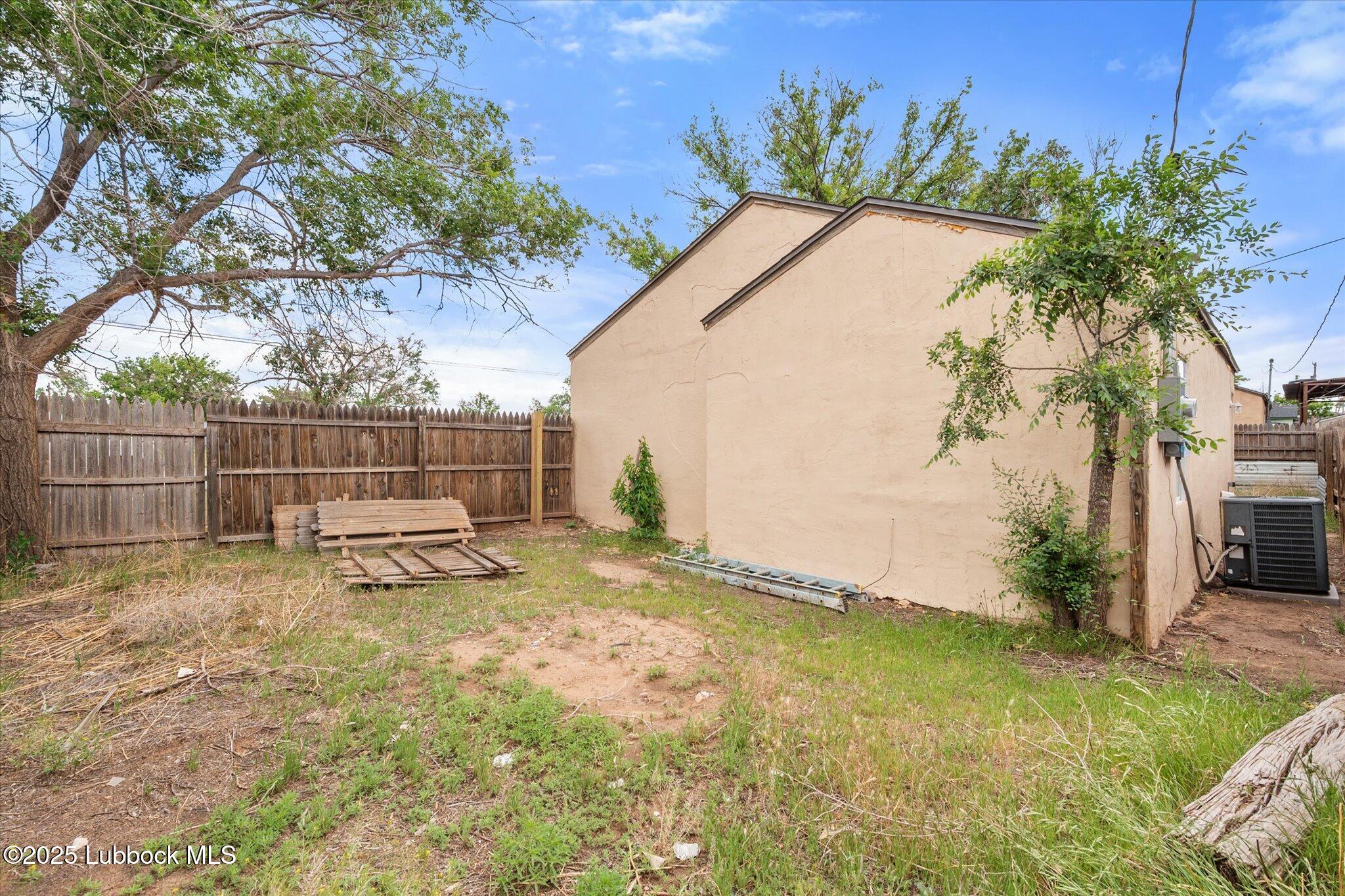 1108 Ave K Property Photo 19
