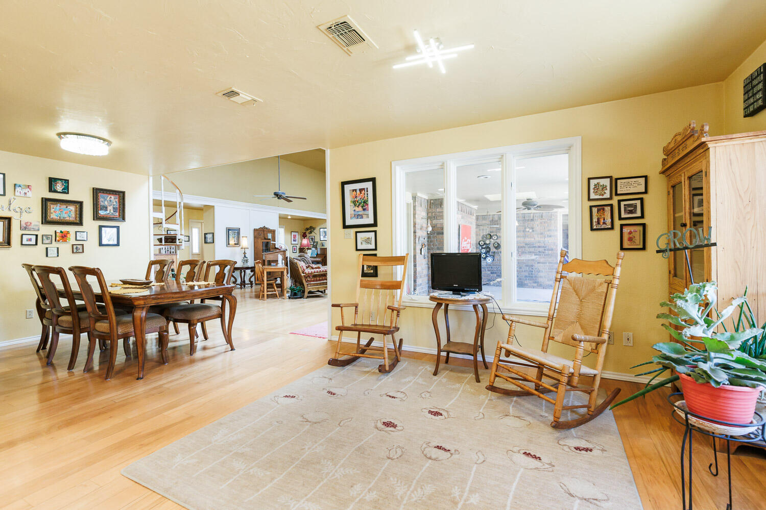 4306 92nd Street Property Photo 19