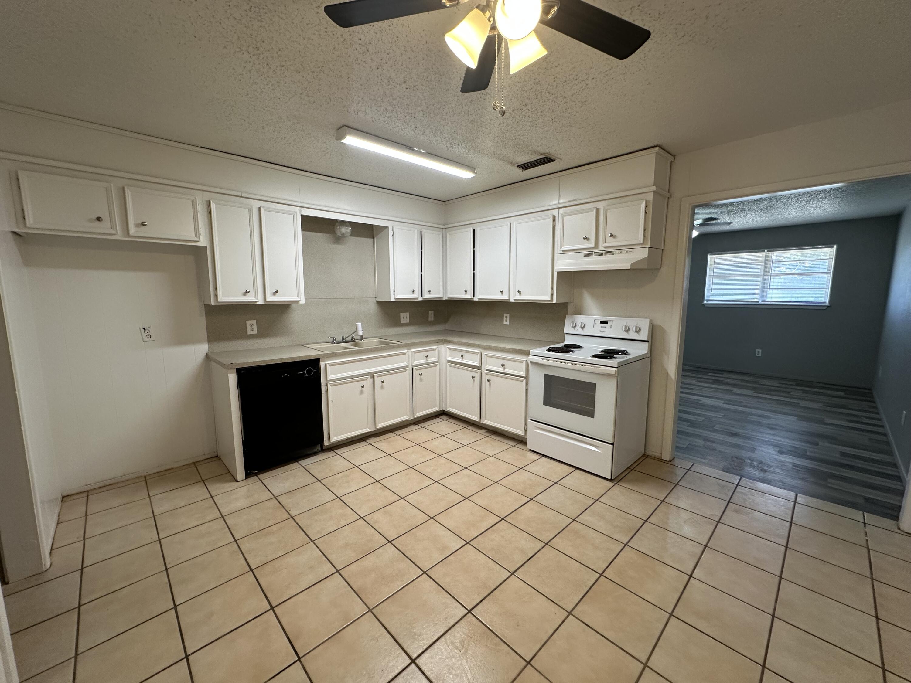 7308 Avenue W, A Property Photo 4