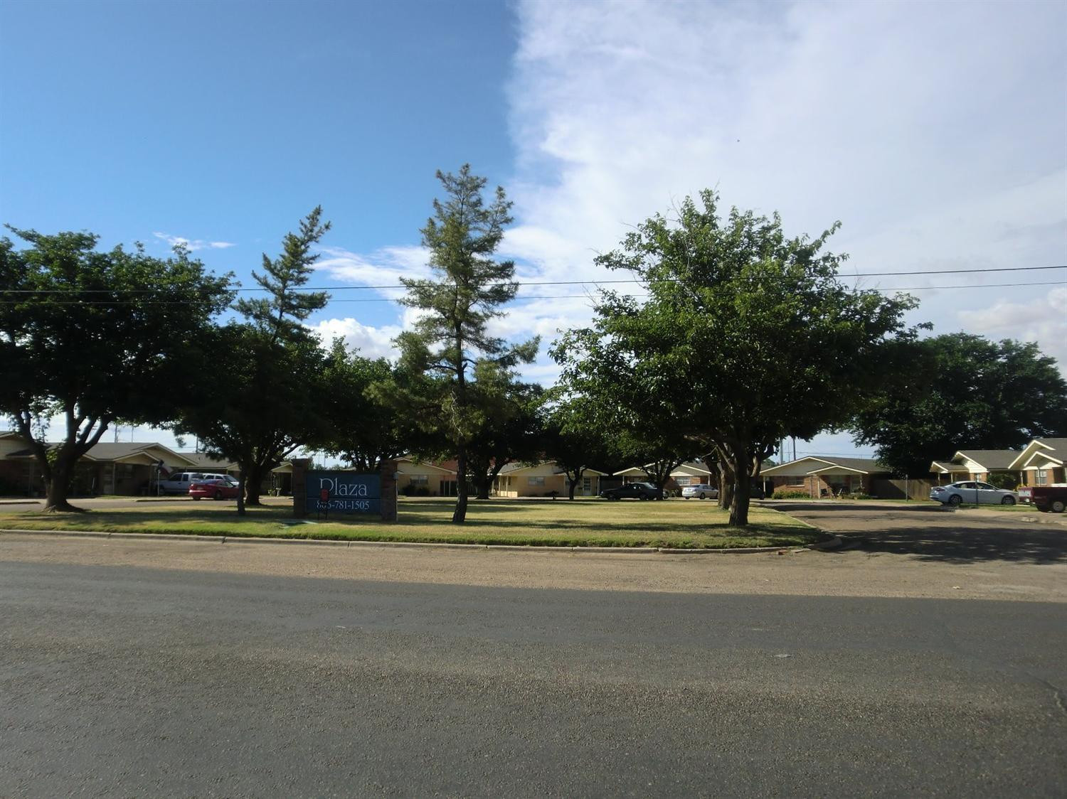 501 Plaza Drive Property Photo 1