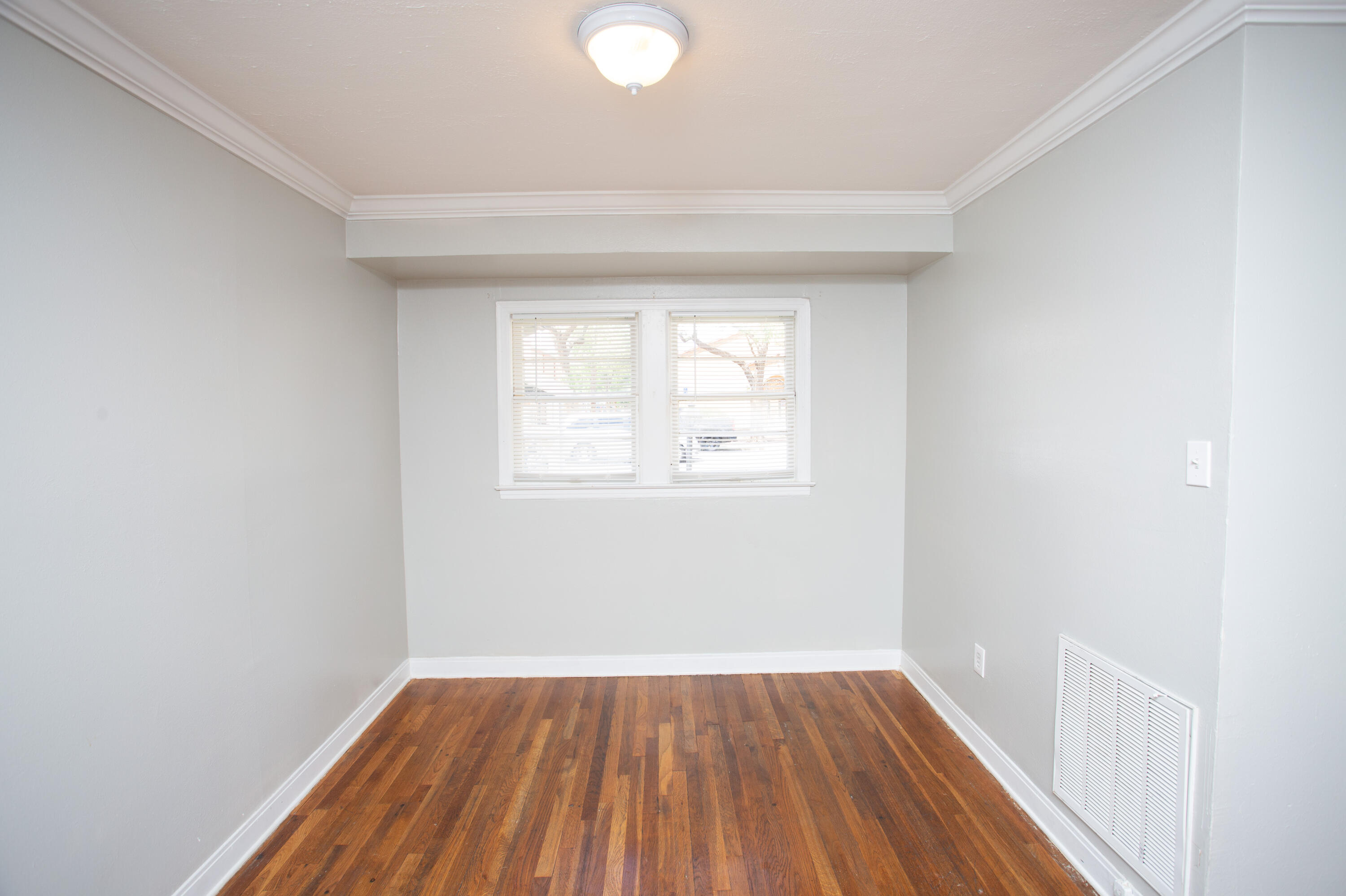 2819 26th Street Property Photo 5