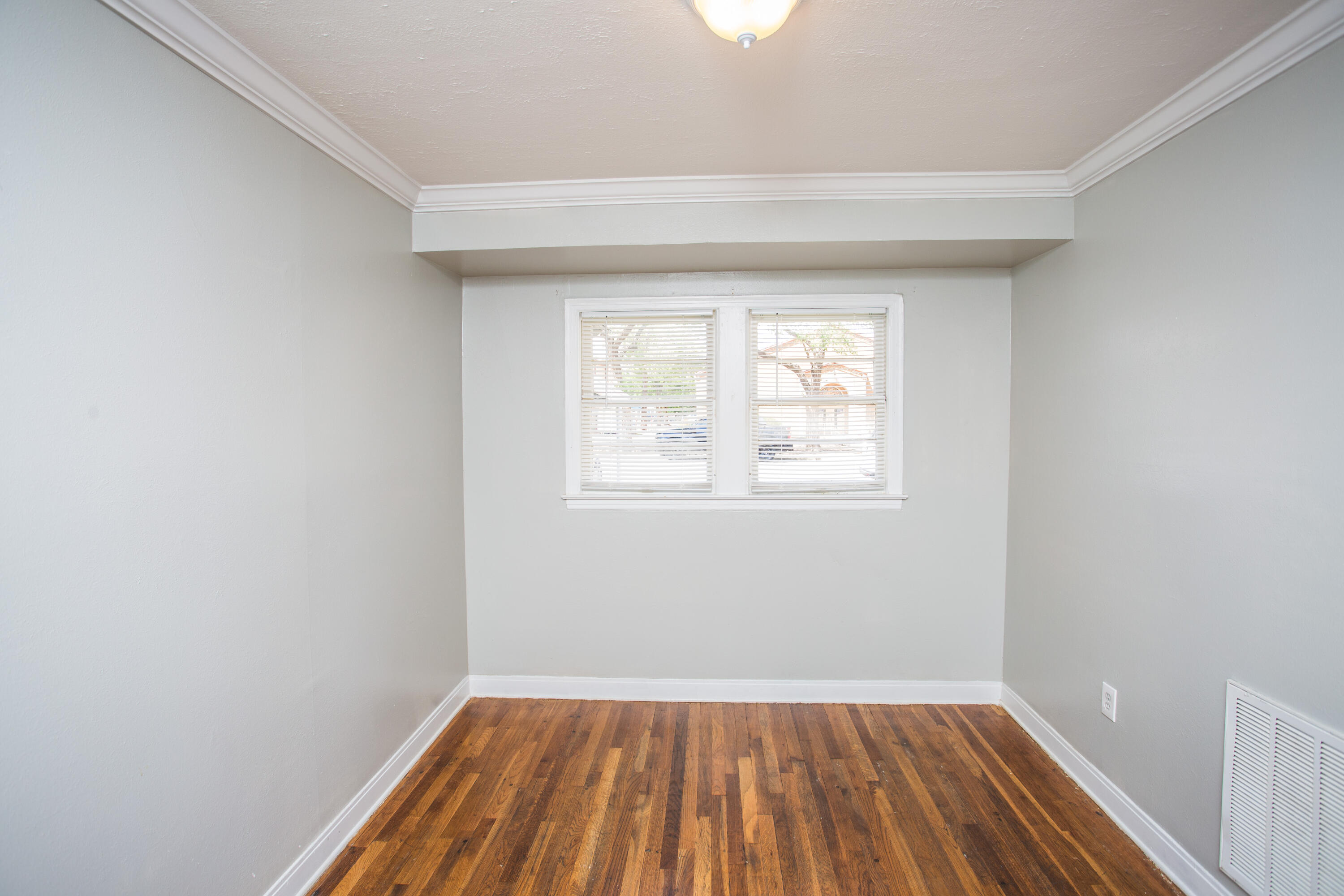 2819 26th Street Property Photo 6