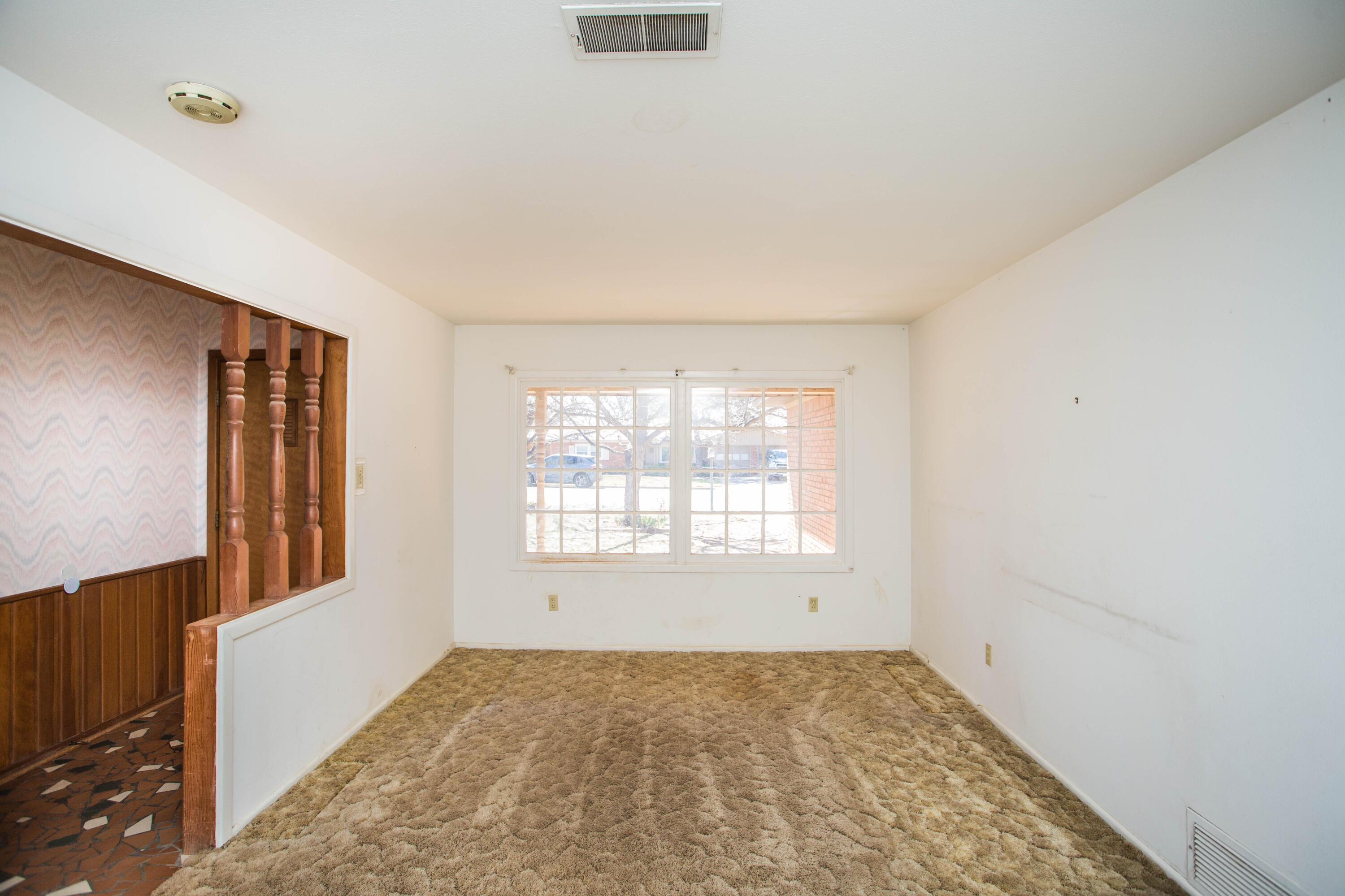 2124 68th Street Property Photo 5