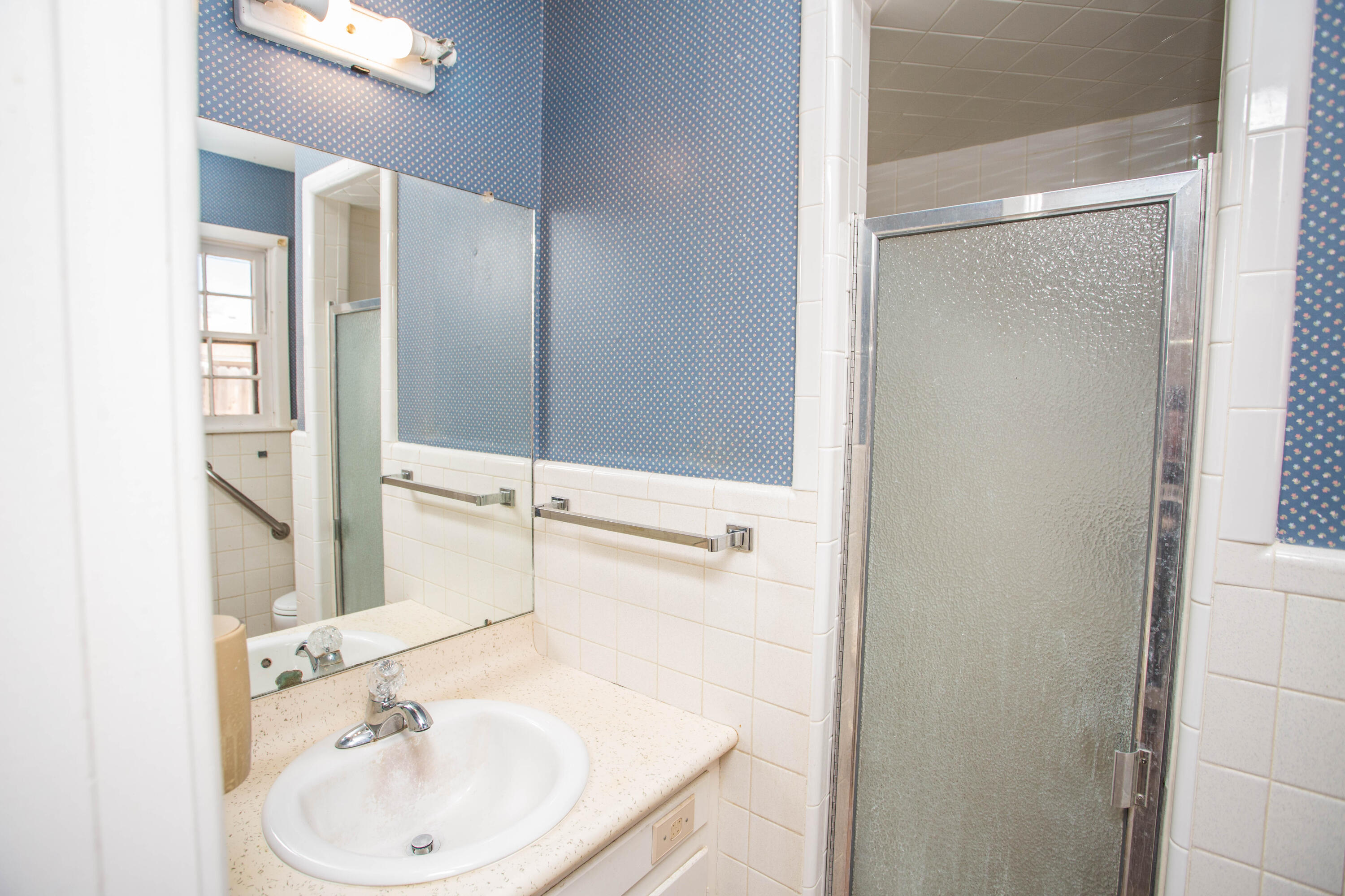 2124 68th Street Property Photo 16
