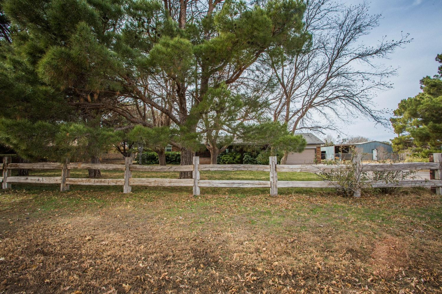 16214 County Rd 2200 Property Photo 4