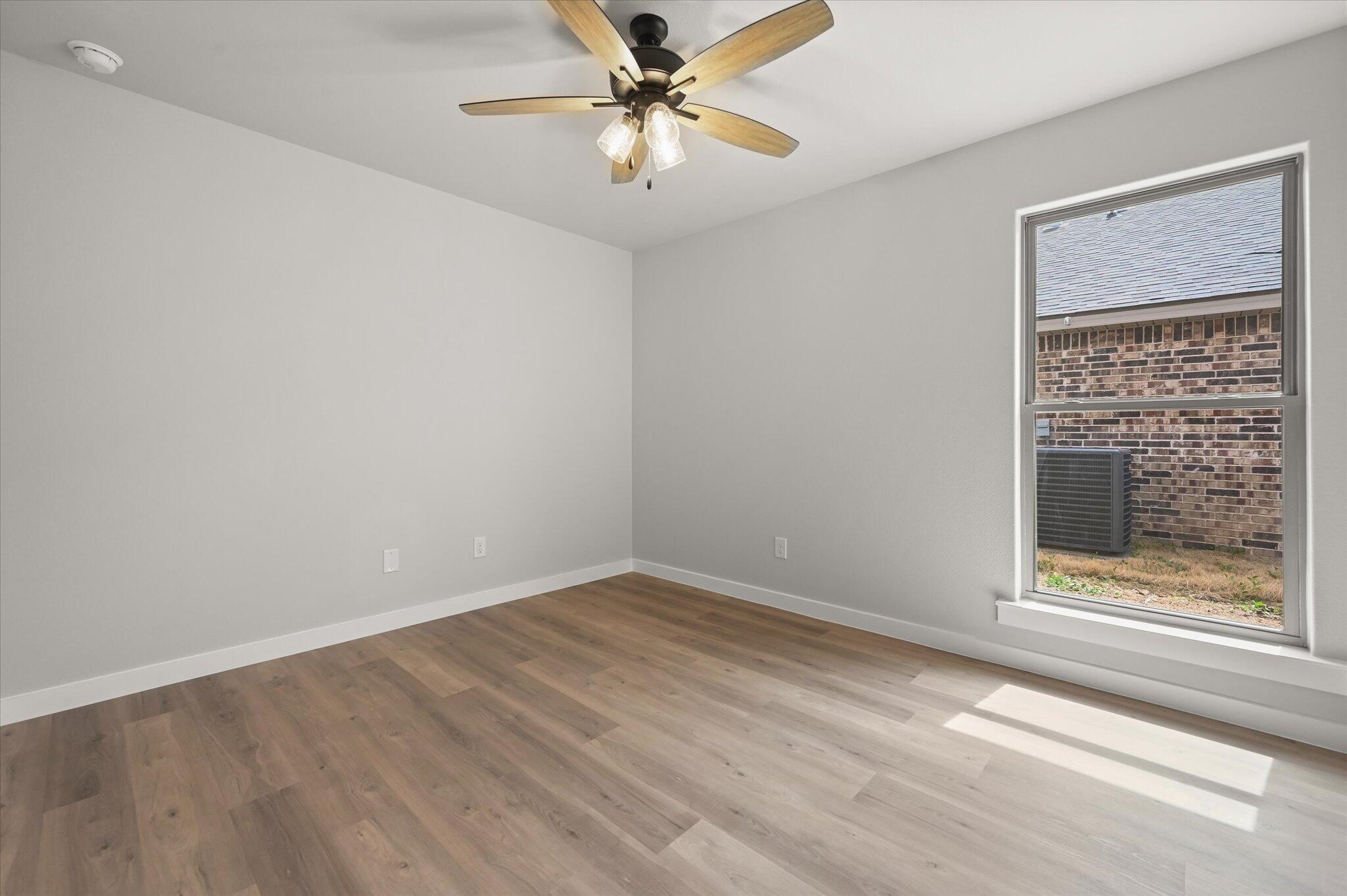 2708 Volney Avenue Property Photo 20