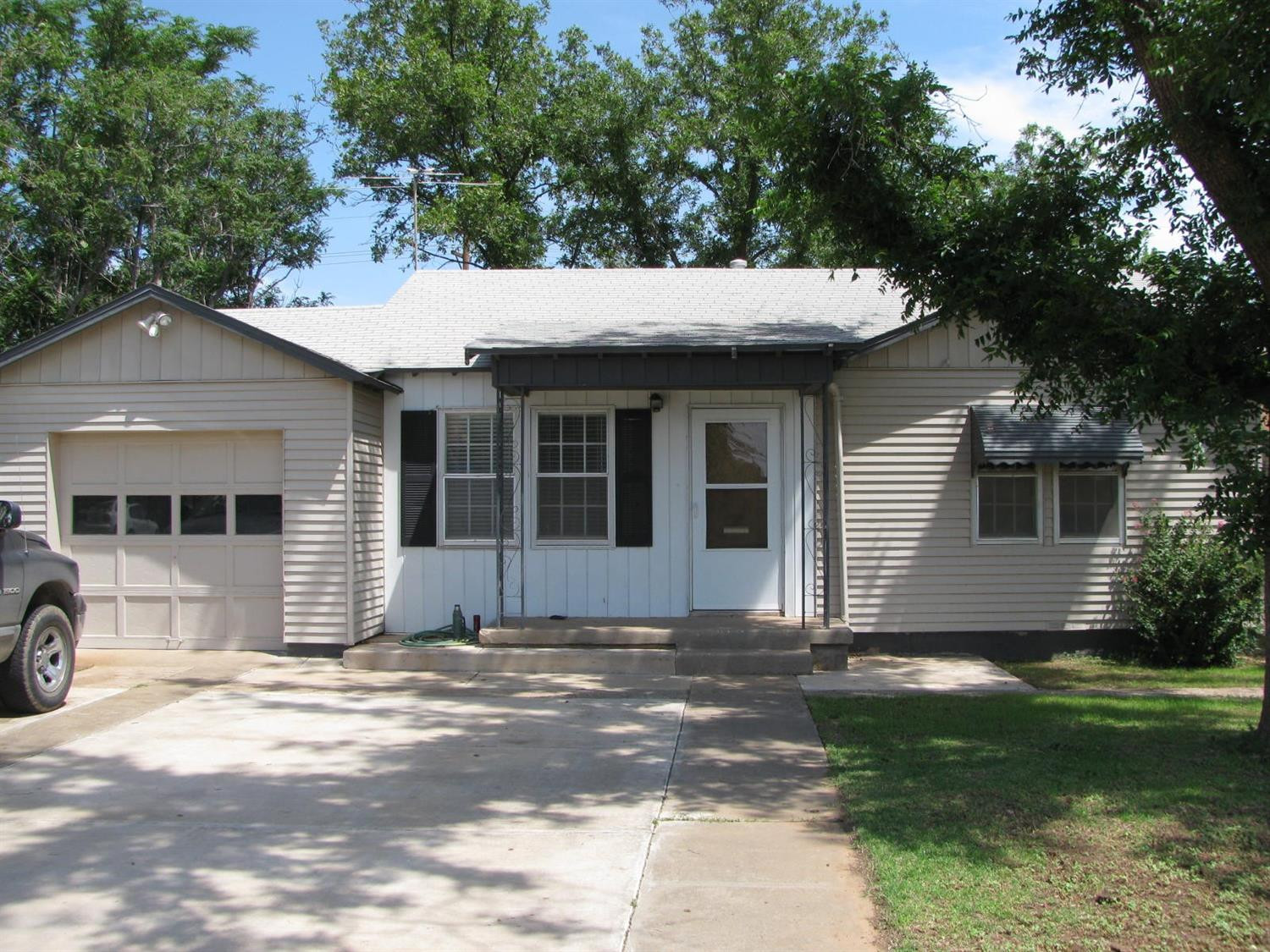 3206 33rd Street Property Photo