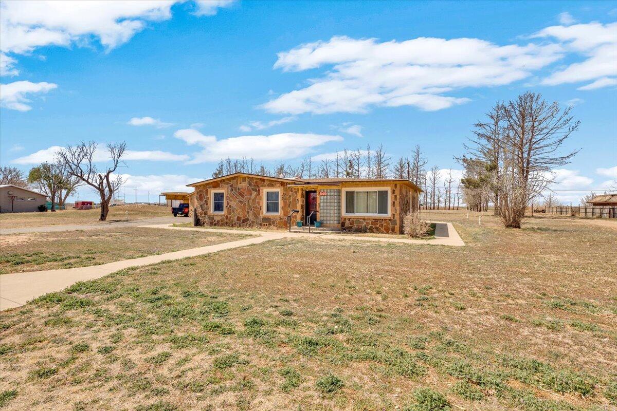 849 N Us-385 Property Photo 2