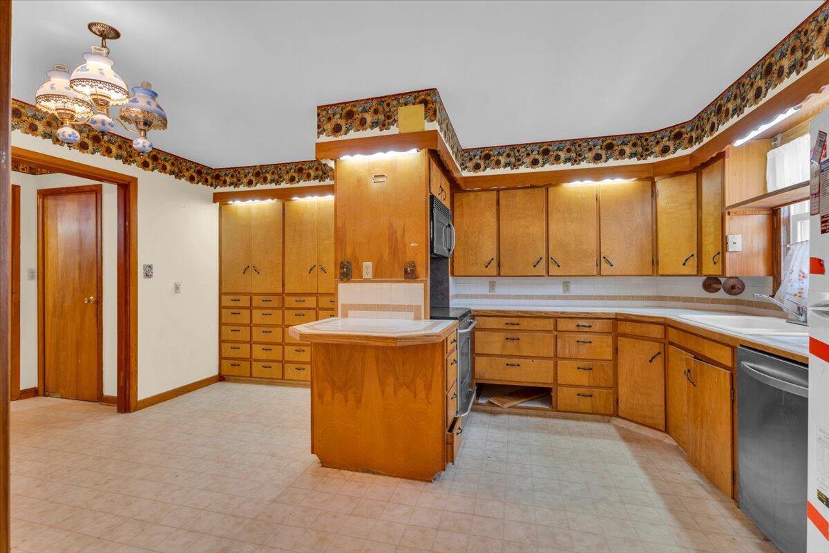 849 N Us-385 Property Photo 13