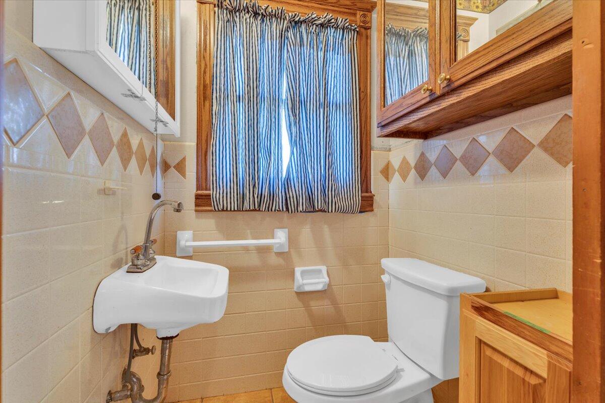 849 N Us-385 Property Photo 16