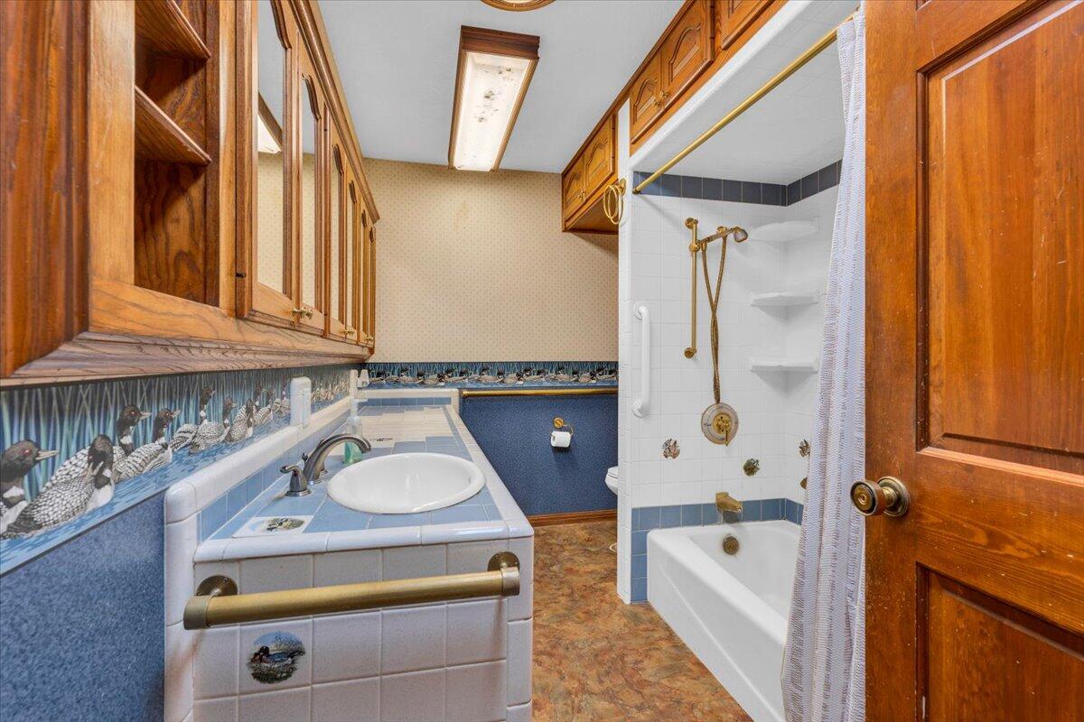 849 N Us-385 Property Photo 23