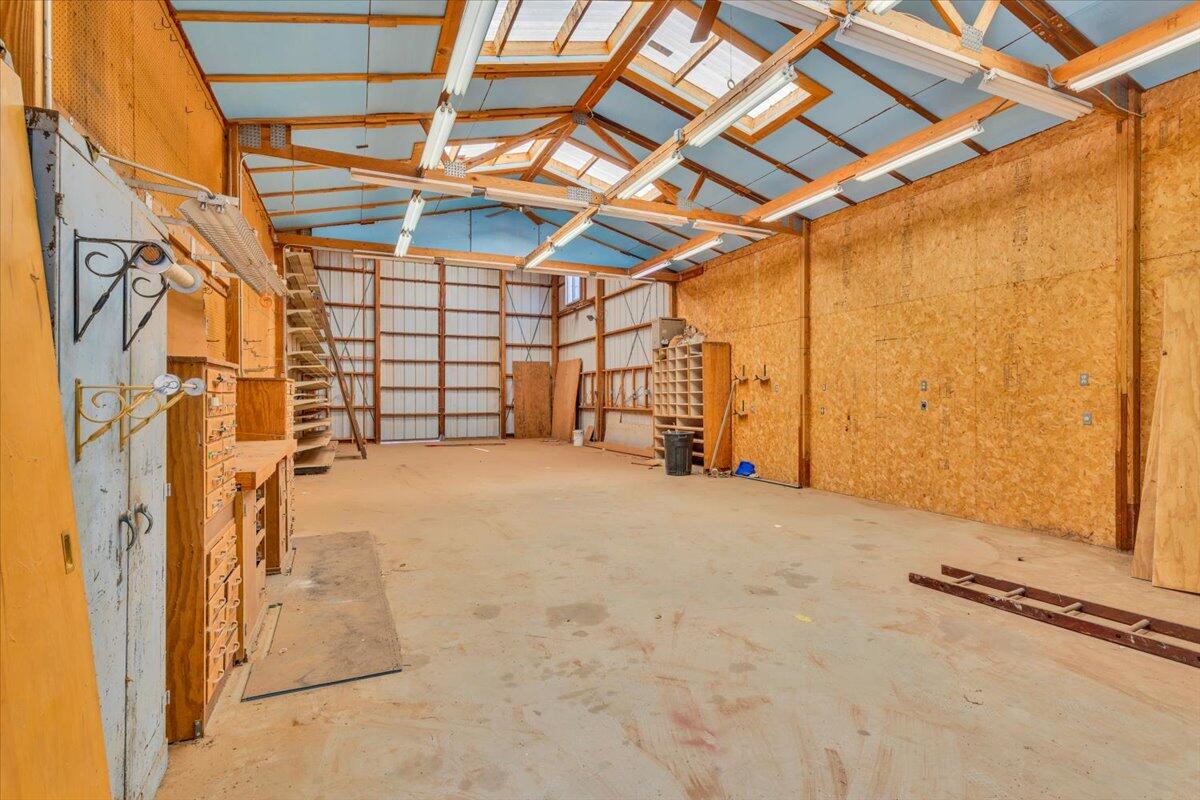 849 N Us-385 Property Photo 33
