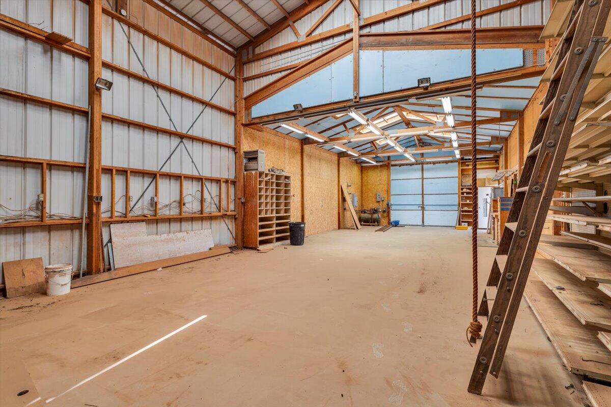 849 N Us-385 Property Photo 36