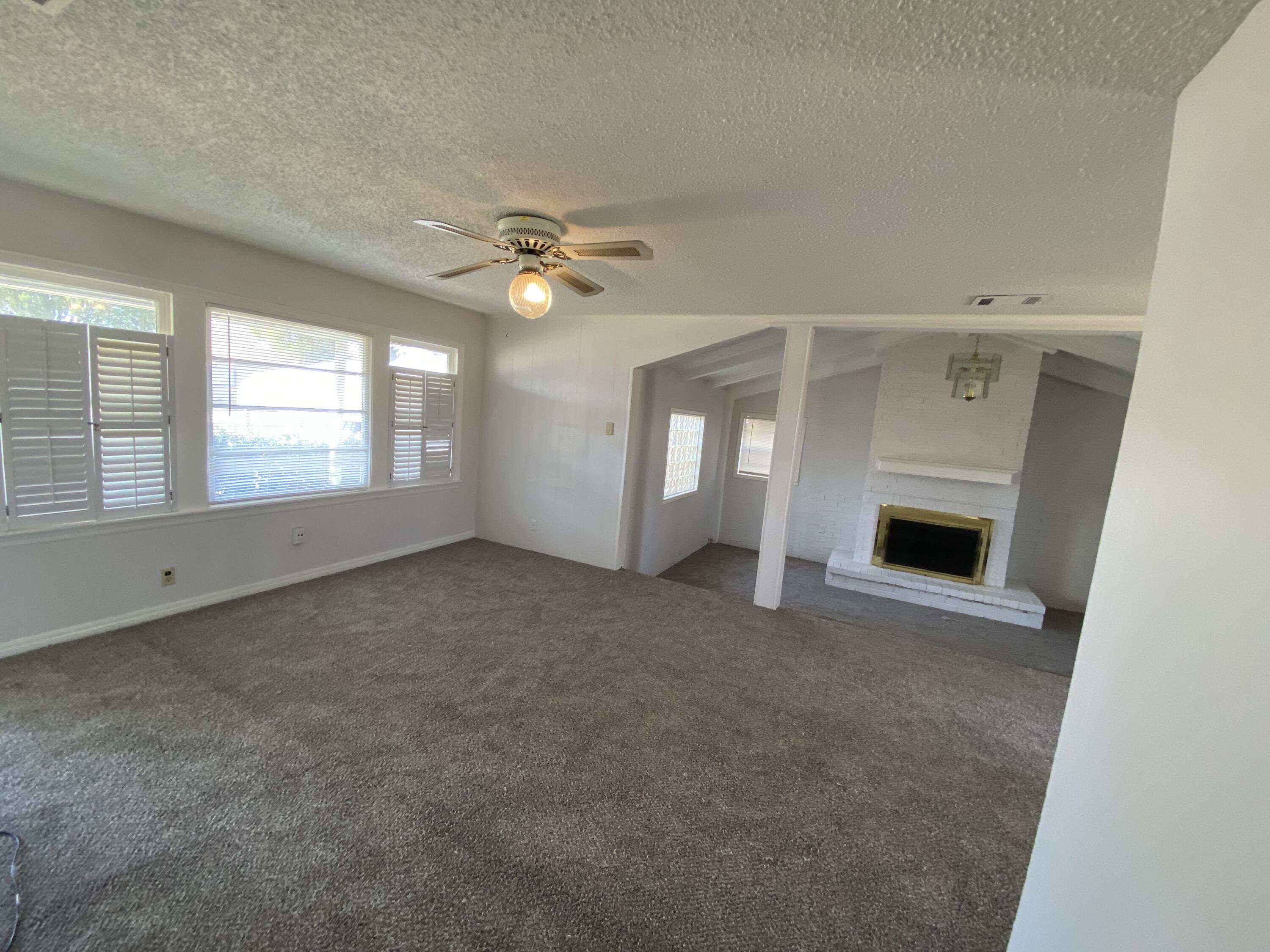 2412 36th Street Property Photo 2