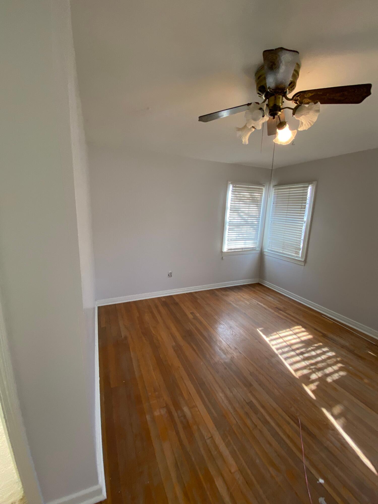 2412 36th Street Property Photo 5