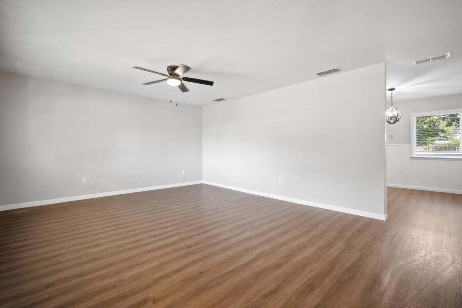 2004 45th Street Property Photo 5
