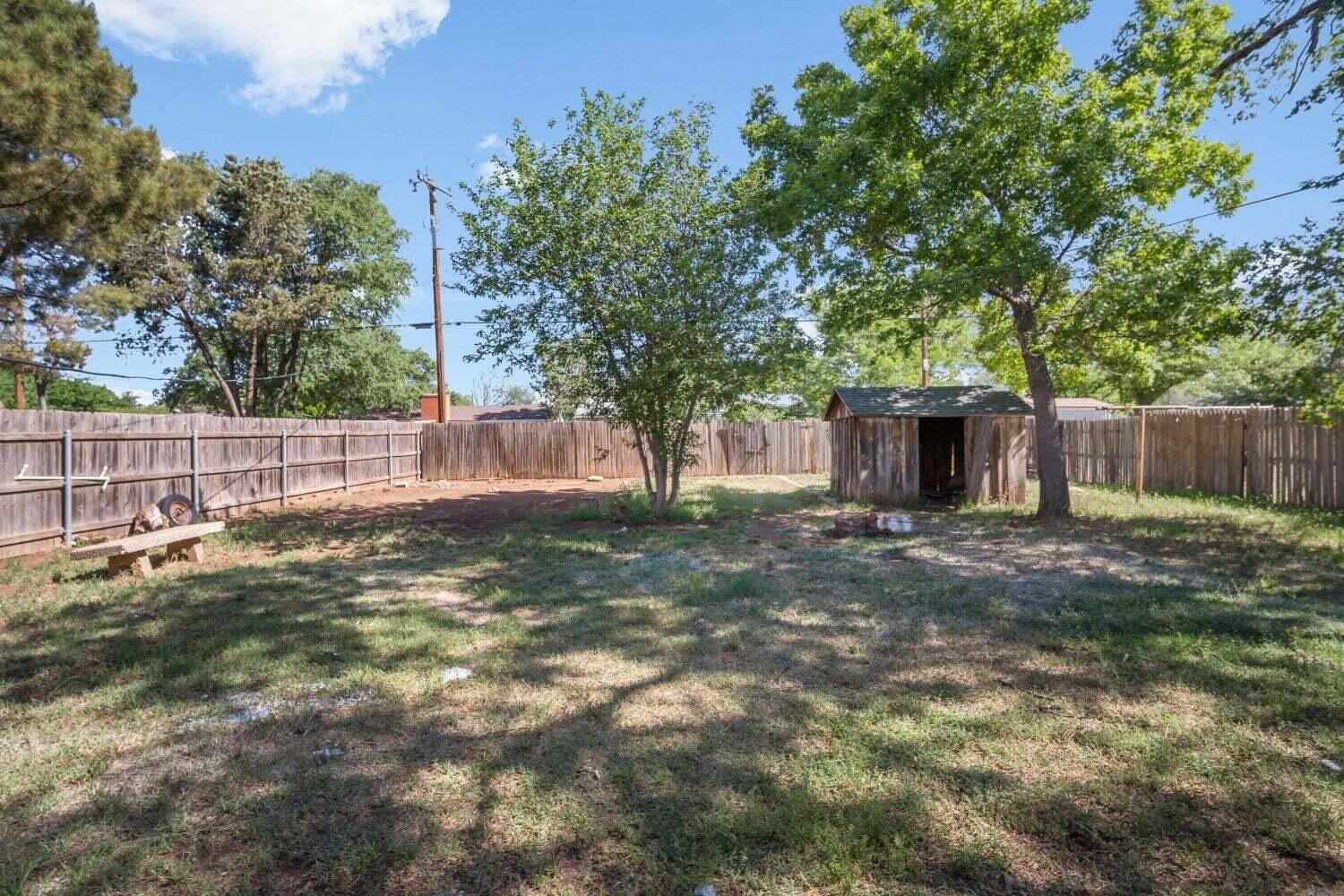 2004 45th Street Property Photo 15