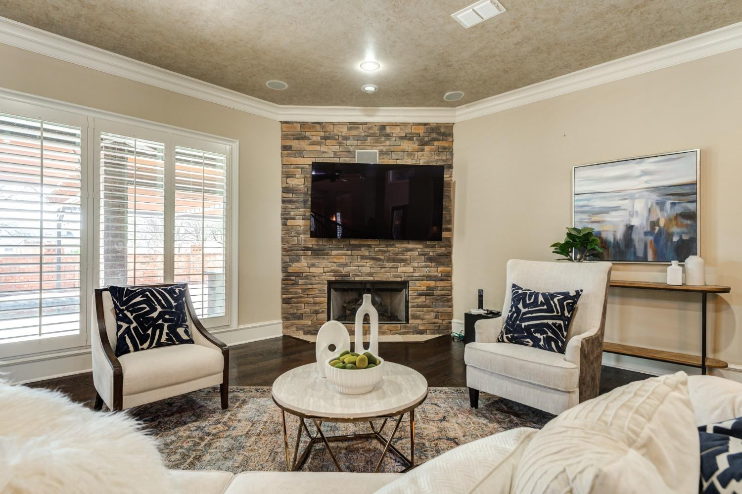 15 Whisperwood Circle Property Photo 8