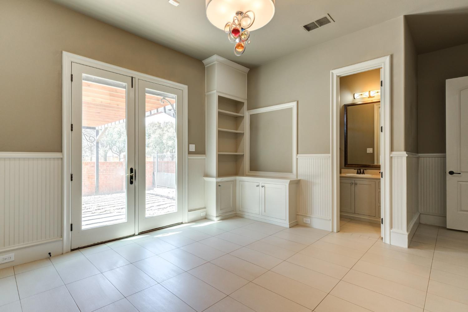 15 Whisperwood Circle Property Photo 26