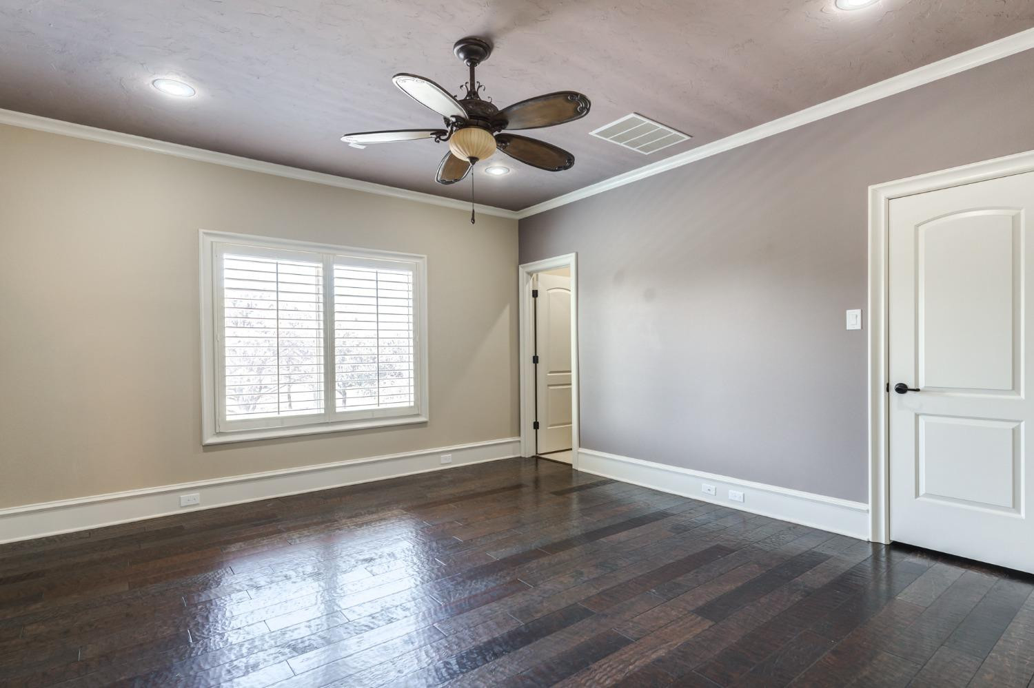 15 Whisperwood Circle Property Photo 40