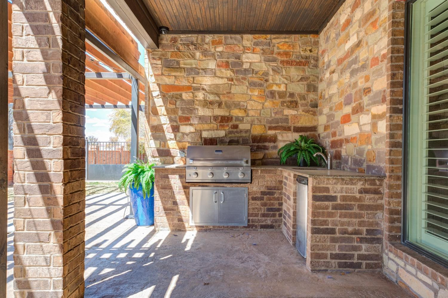 15 Whisperwood Circle Property Photo 45
