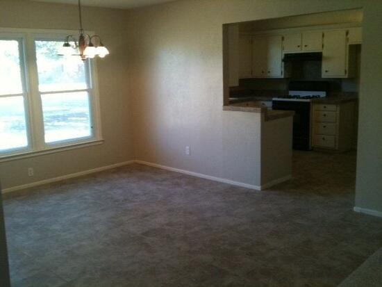 5439 47th Street Property Photo 2