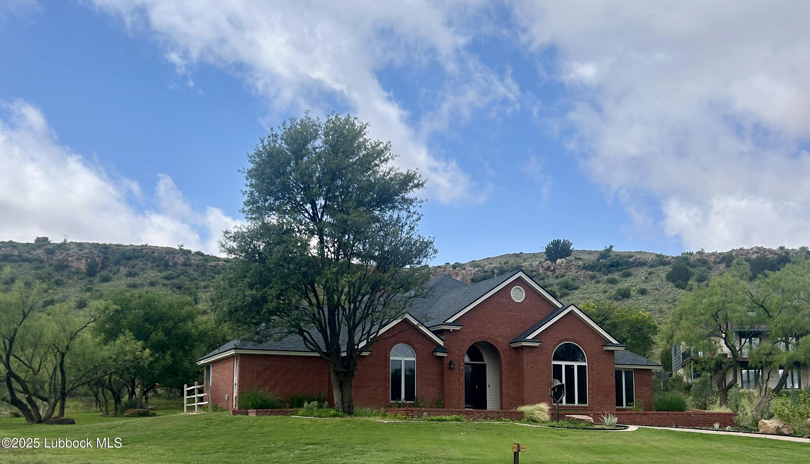 1 Squaw Lane Property Photo 1