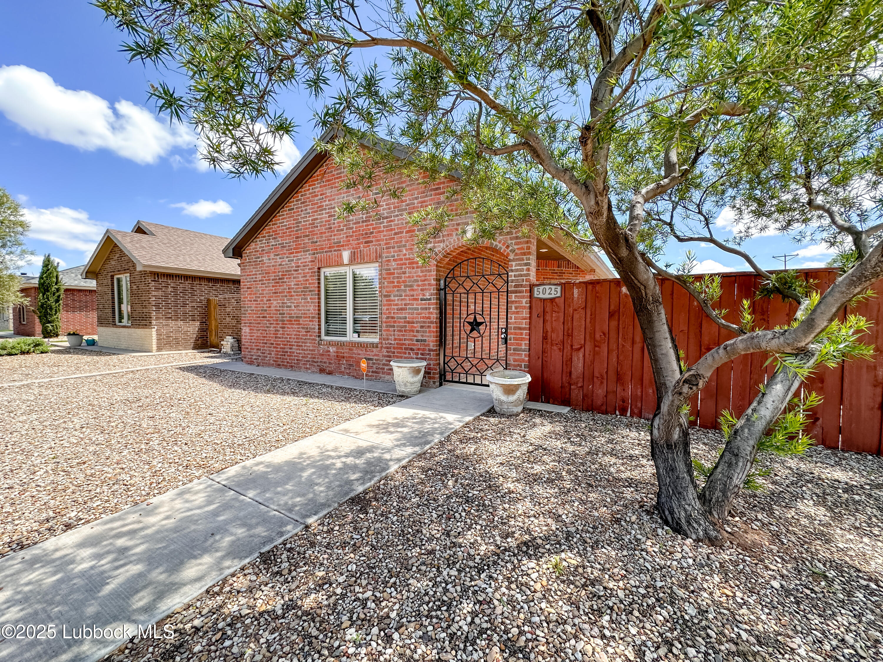 5025 55th Street Property Photo
