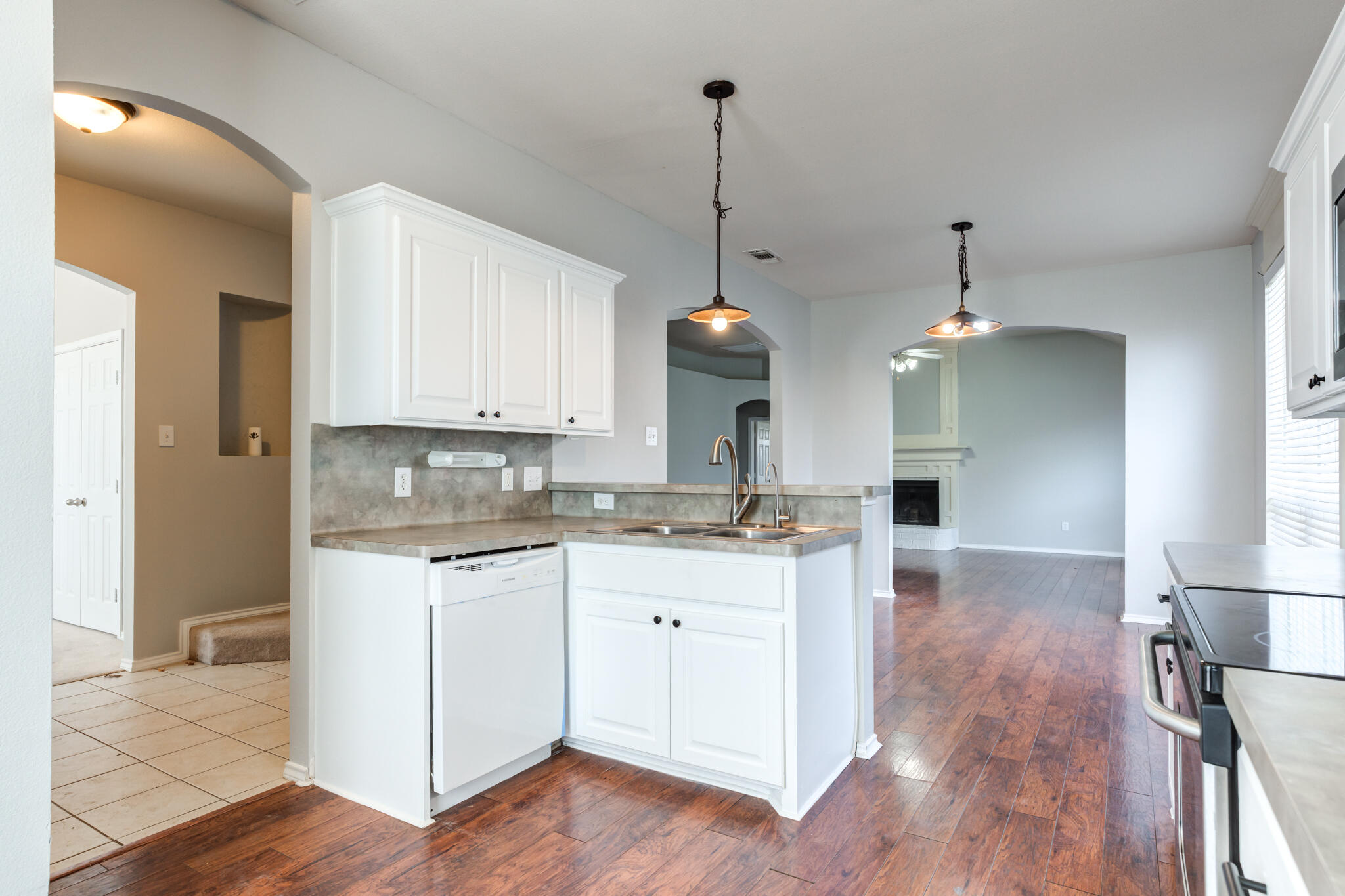 5022 Itasca Street Property Photo 10