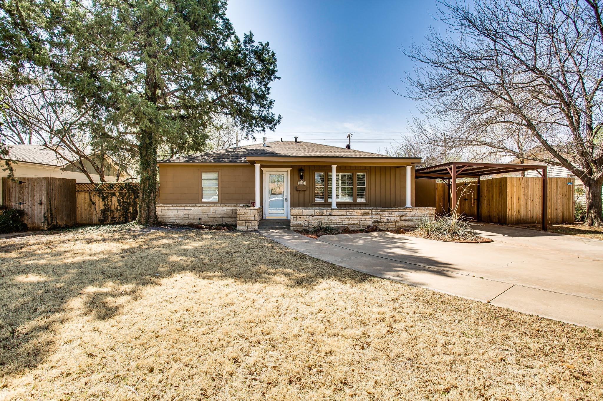 3209 32nd Street Property Photo 1