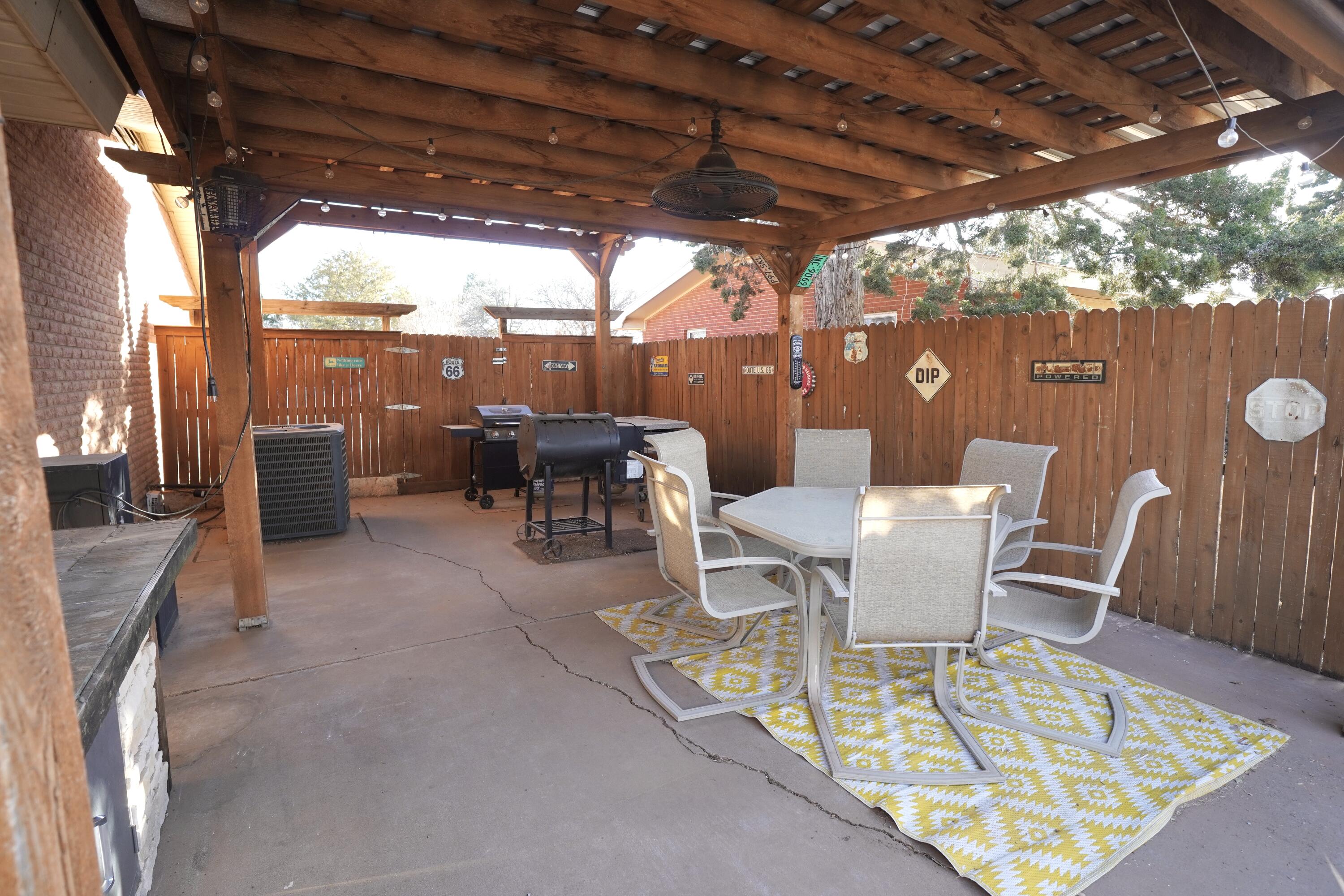 802 7th Street Property Photo 4