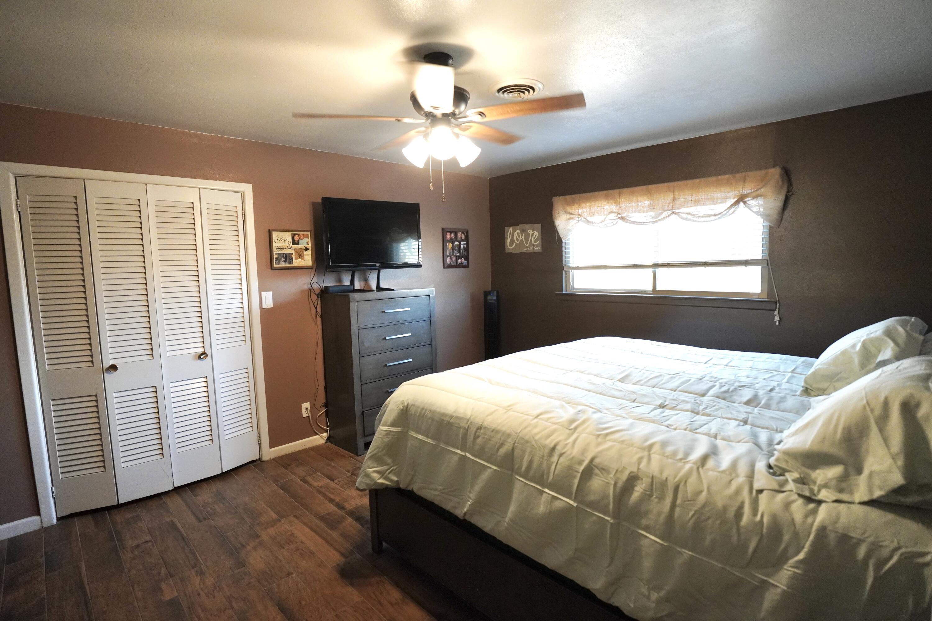 802 7th Street Property Photo 12