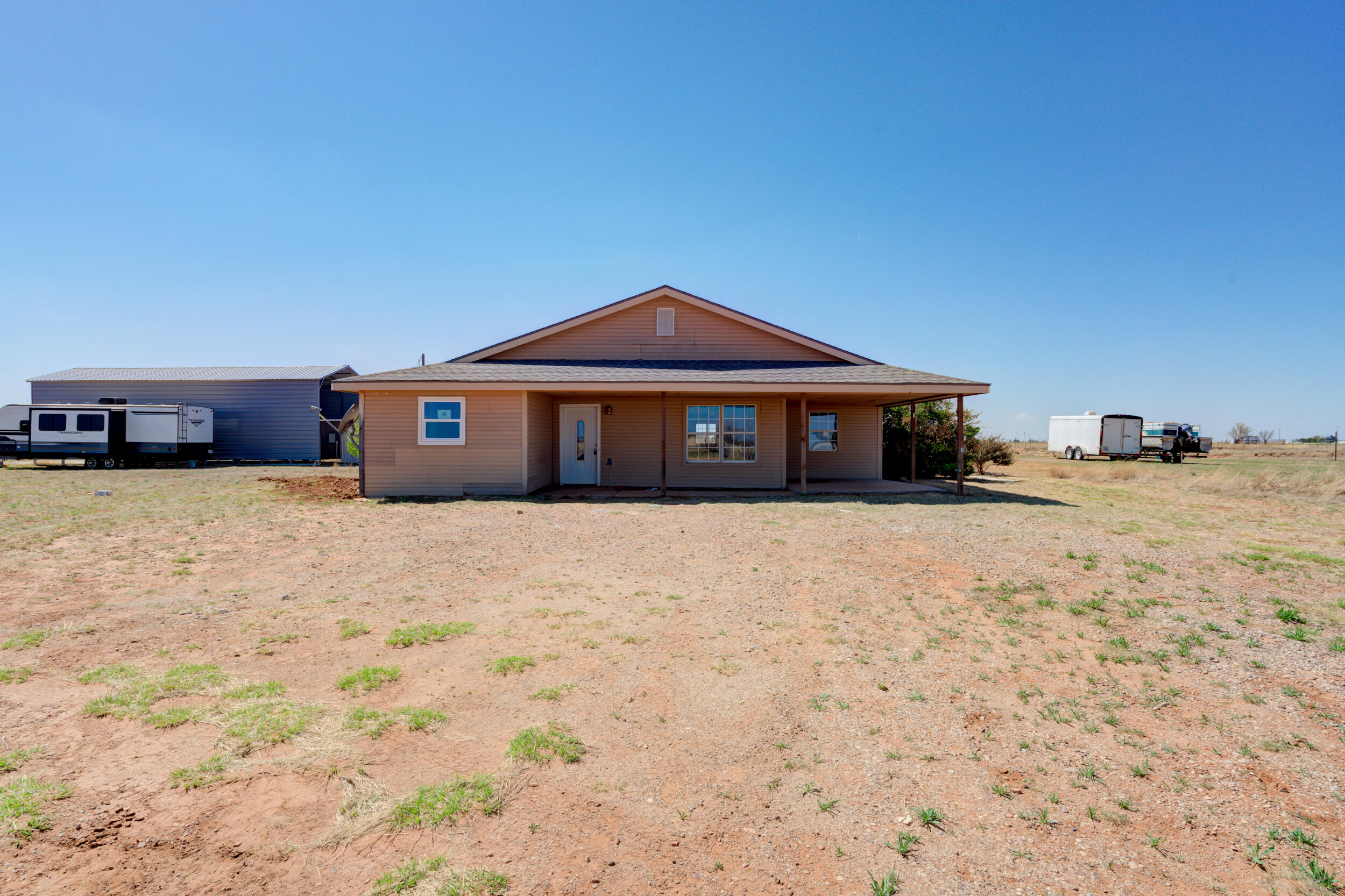 7715 E County Rd 6200 Property Photo 1
