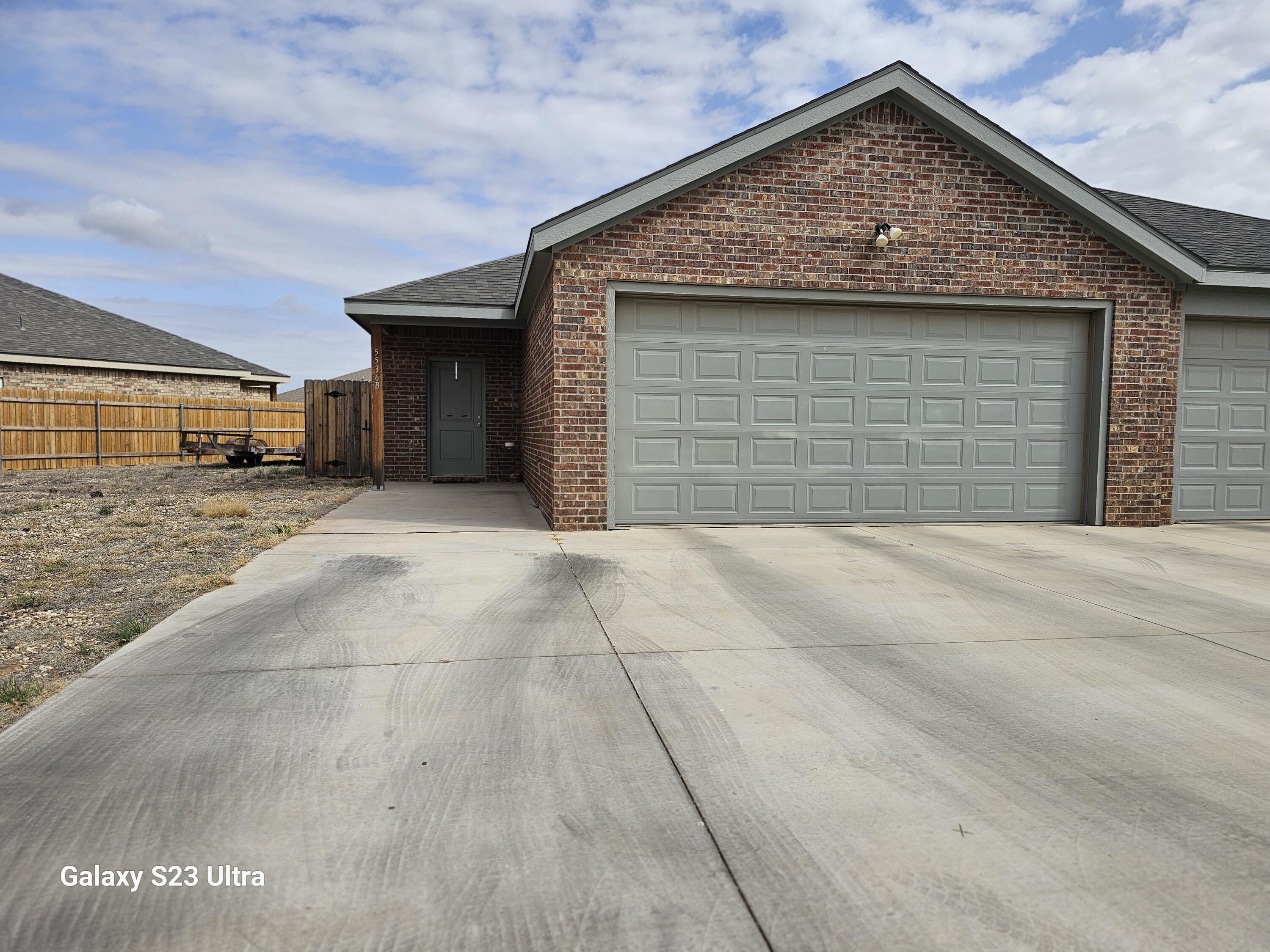 5536 Itasca Street, B Property Photo