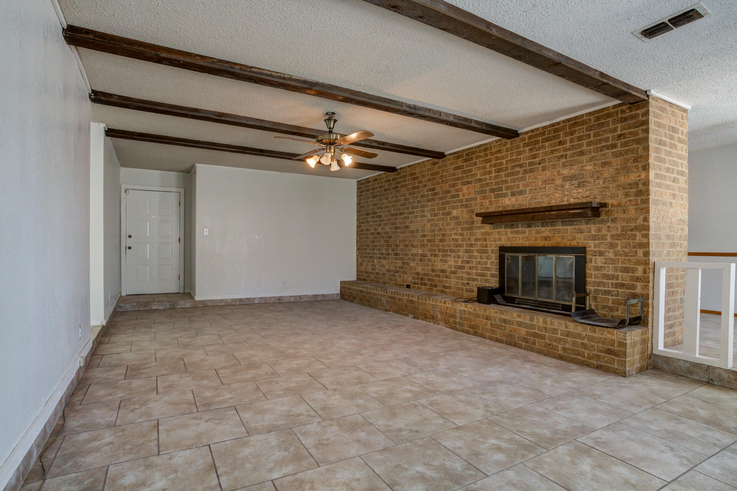 4404 58th Street Property Photo 4