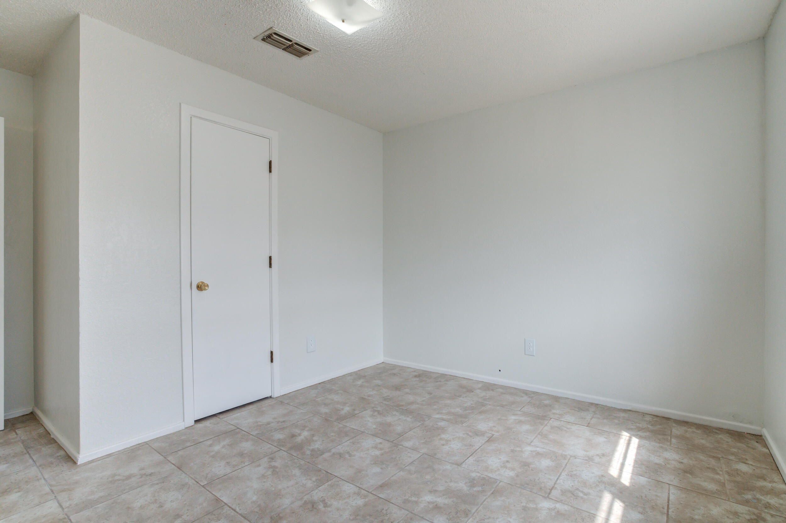4404 58th Street Property Photo 17