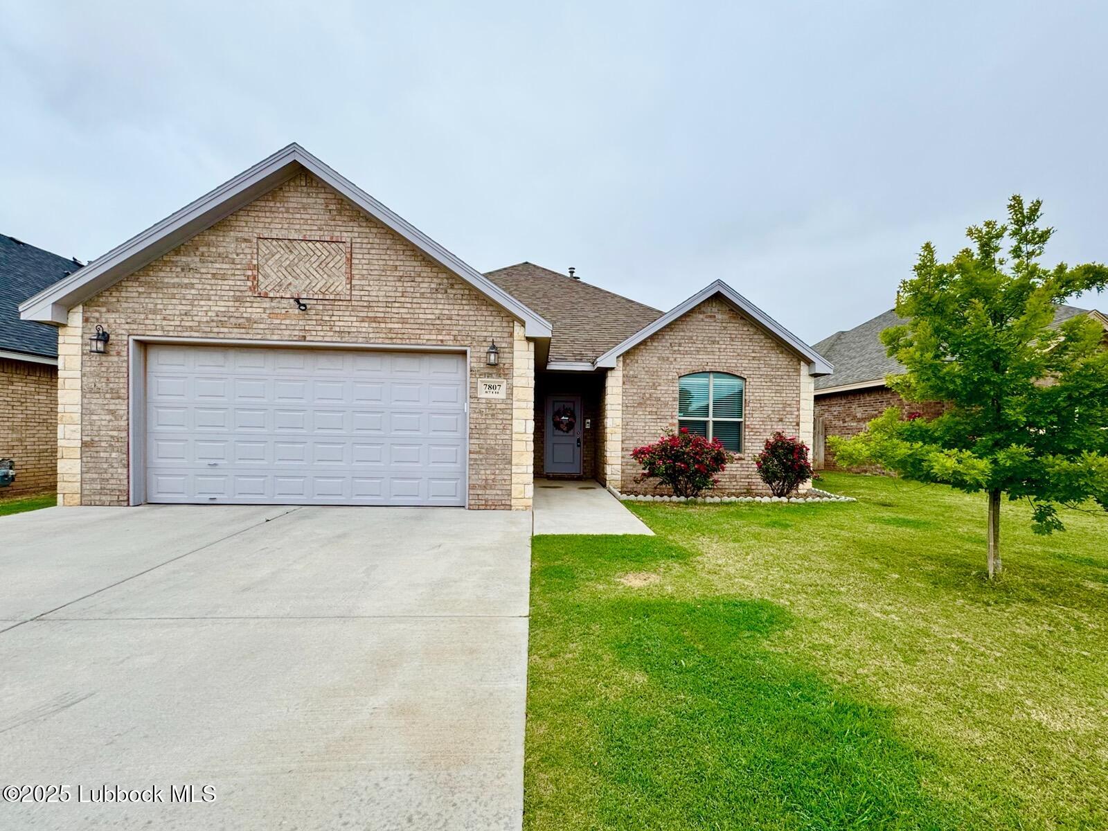 7807 87th Street Property Photo 1