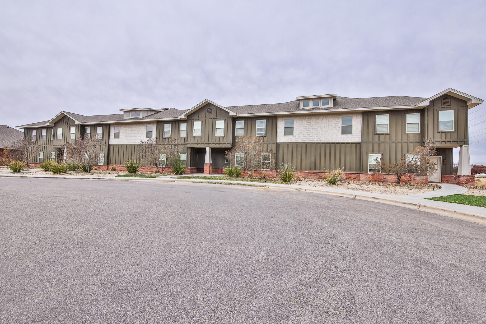 6906 20th Street Property Photo 2