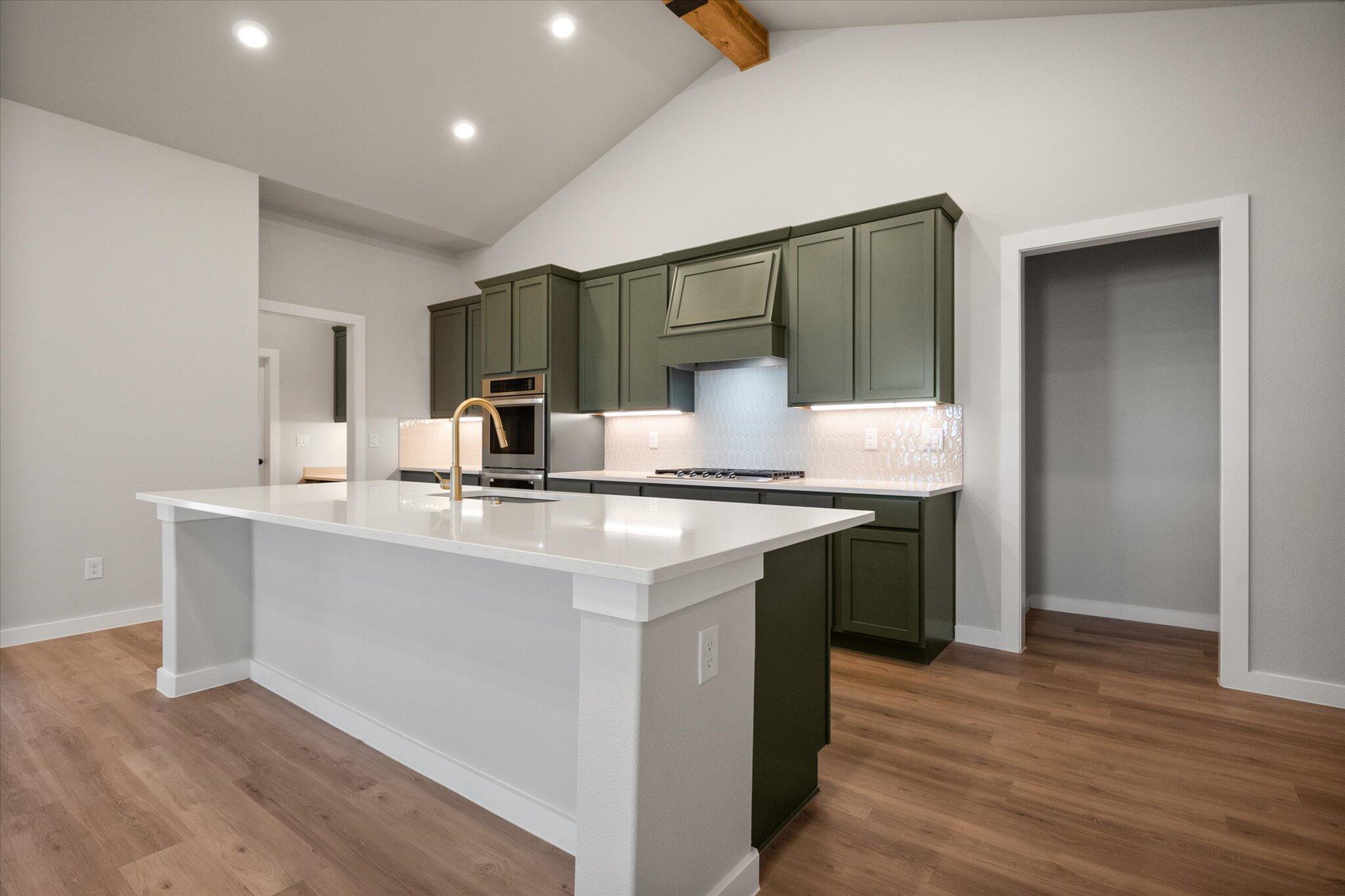 7001 18th Place Property Photo 11