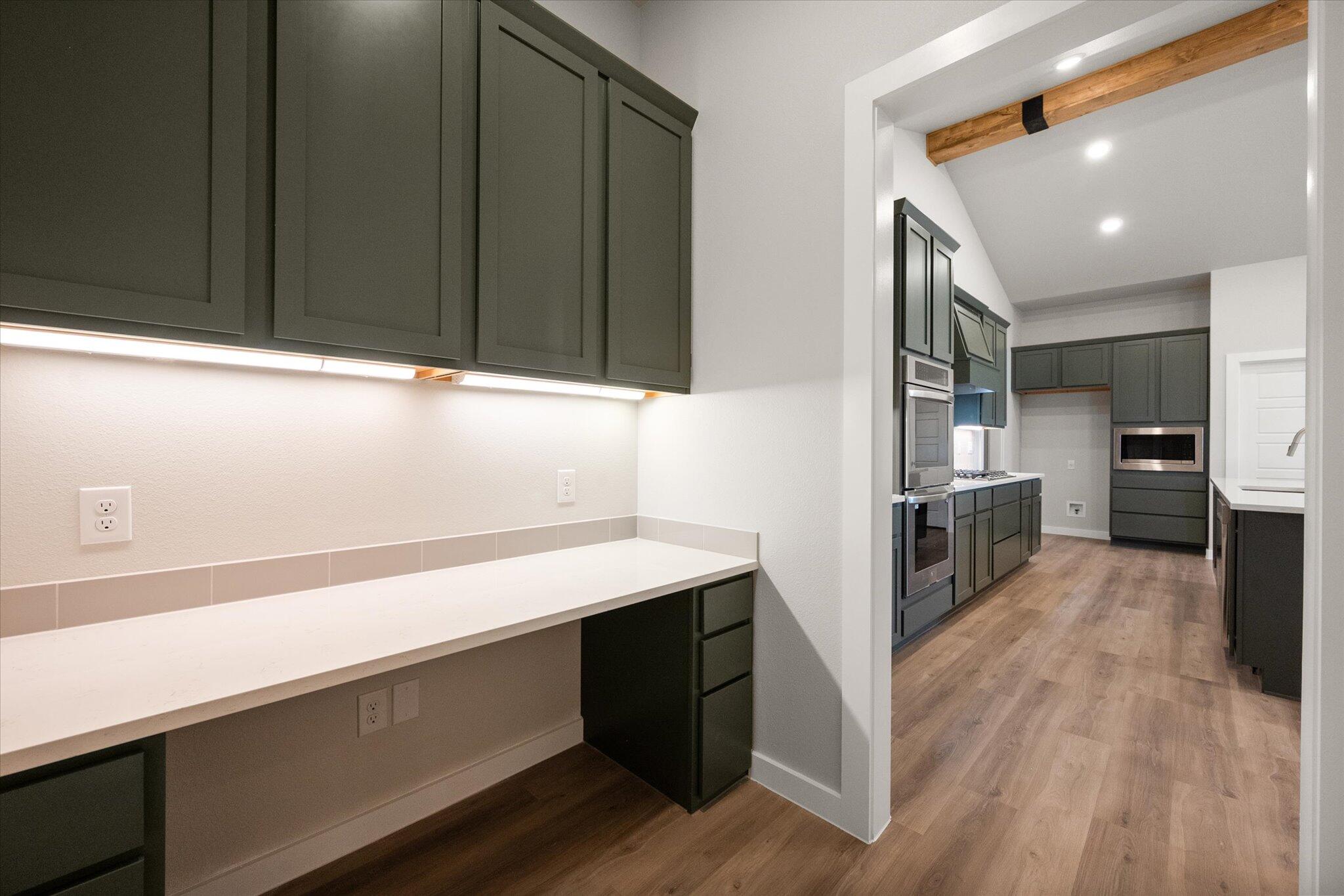 7001 18th Place Property Photo 14